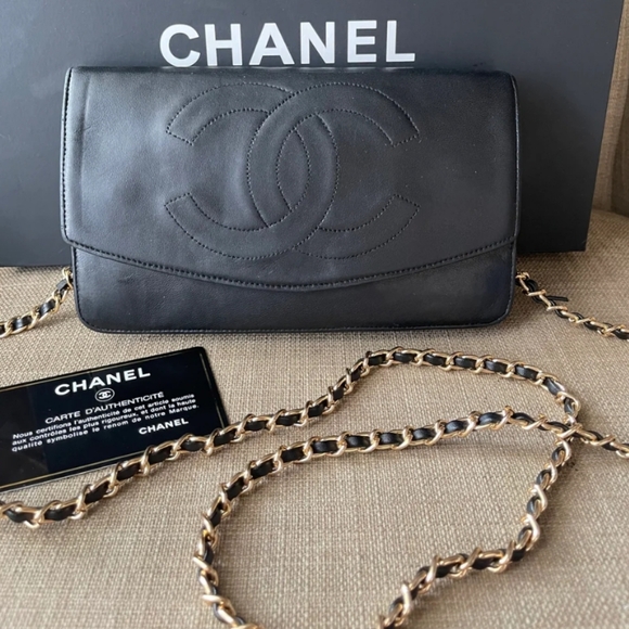 CHANEL Timeless CC WOC Crossbody Bag, 100% Authentic, Luxury - Picture 2 of 7